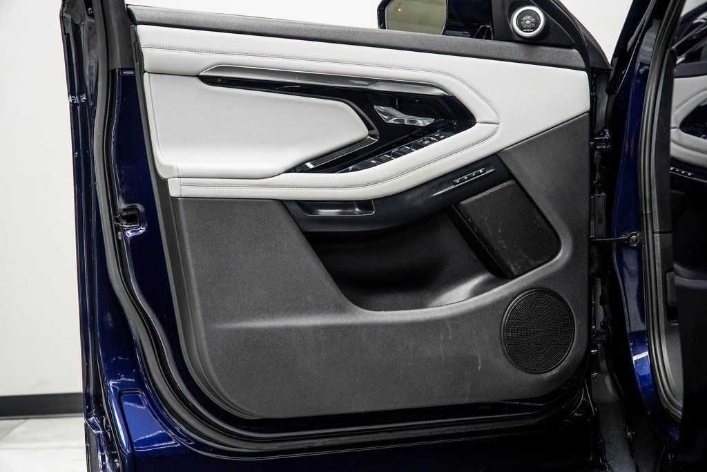 2023 Land Rover Range Rover Evoque R-Dynamic SE photo 26