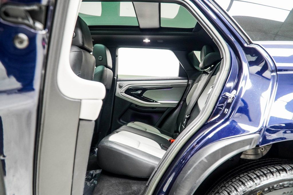 2023 Land Rover Range Rover Evoque R-Dynamic SE photo 31