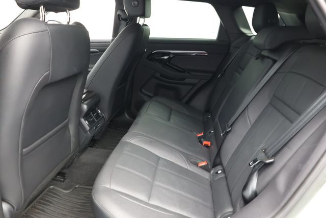 2023 Land Rover Range Rover Evoque R-Dynamic SE AWD with Heated/Cooled Seats & Extended Leather - 22937472 - 15