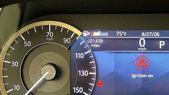 2023 Land Rover Range Rover Evoque SE AWD w/ Fixed Panoramic Roof - 23072398 - 16