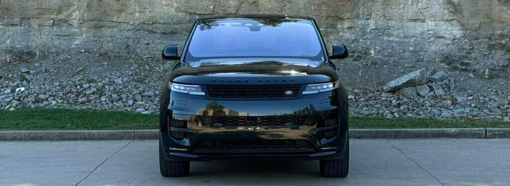 2023 Land Rover Range Rover Sport 2023 LAND ROVER RANGE ROVER SPORT P530 FIRST EDITION - 22929540 - 4