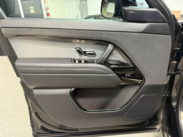 2023 Land Rover Range Rover Sport Heated&Cooled Seats/Convenience Pkg/Adaptive Dynamics/Pano Roof - 23053259 - 16