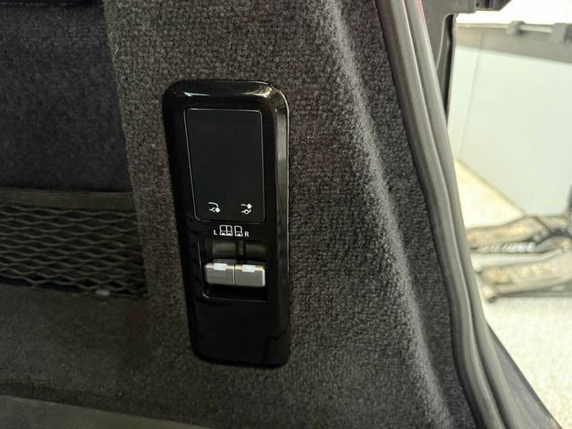 2023 Land Rover Range Rover Sport Heated&Cooled Seats/Convenience Pkg/Adaptive Dynamics/Pano Roof - 23053259 - 23