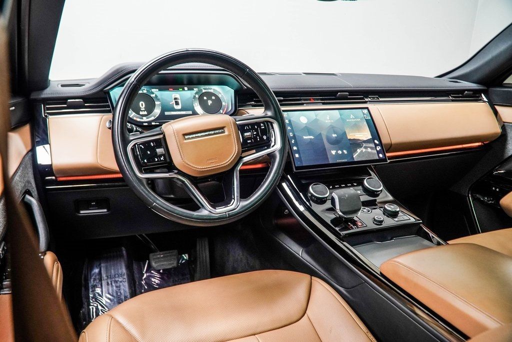 2023 Land Rover Range Rover Sport P360 SE photo 3
