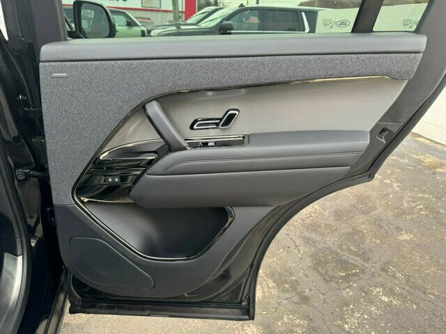 2023 Land Rover Range Rover Sport P-360SE/MeridianPremiumAudio/HeatedLeatherSeats/PanoRoof/NAV - 22708982 - 17