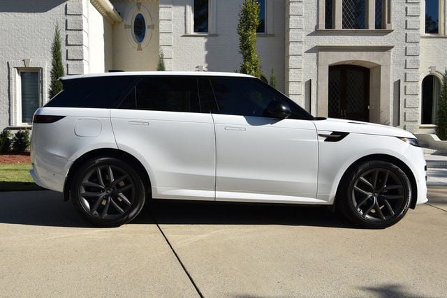 2023 Land Rover Range Rover Sport SE Dynamic photo 33