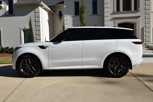 2023 Land Rover Range Rover Sport SE Dynamic photo 37