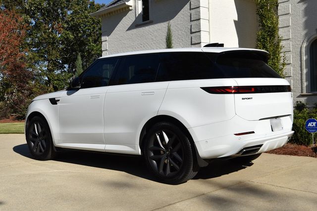 2023 Land Rover Range Rover Sport SE Dynamic photo 4