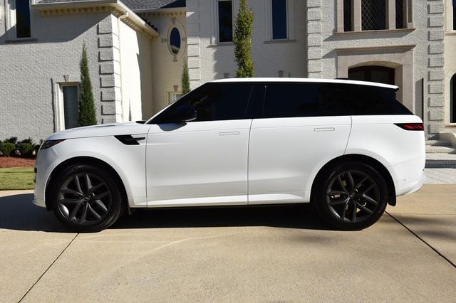 2023 Land Rover Range Rover Sport SE Dynamic photo 40