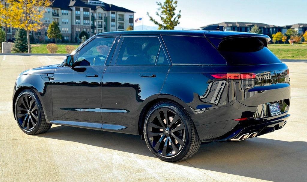 2023 Land Rover Range Rover Sport P530 First Edition photo 8