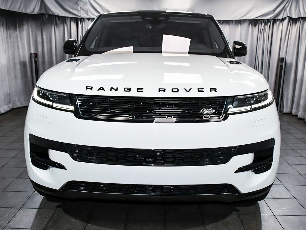2023 Land Rover Range Rover Sport SE photo 2
