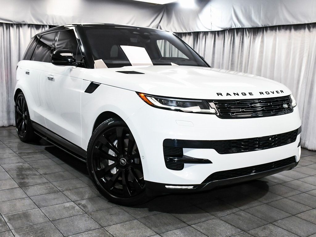2023 Land Rover Range Rover Sport SE photo 3