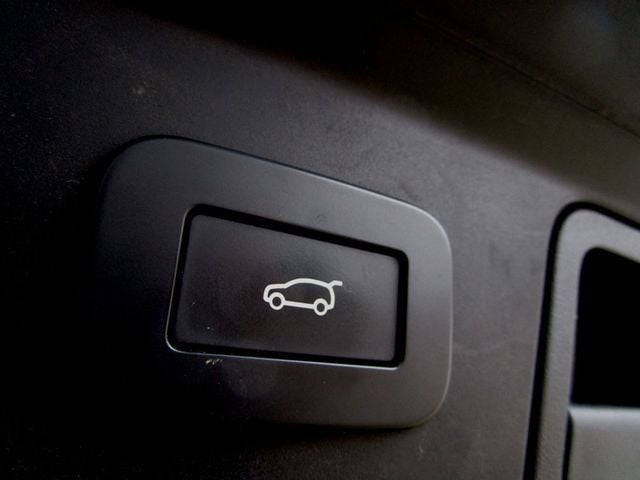 2023 Land Rover Range Rover Velar P250 R-Dynamic S - 23037141 - 38