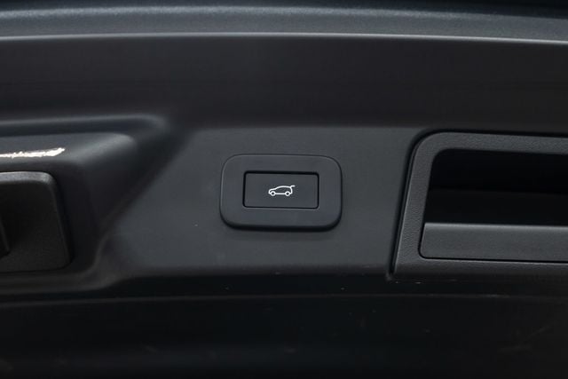 2023 Land Rover Range Rover Velar P250 R-Dynamic S - 23037152 - 29
