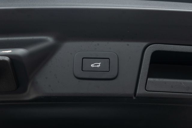 2023 Land Rover Range Rover Velar P340 R-Dynamic S - 23060066 - 32