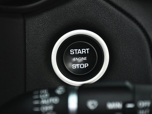 2023 Land Rover Range Rover Velar R-Dynamic S MHEV - 22882430 - 33