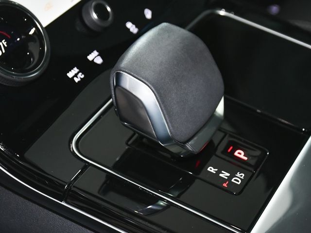 2023 Land Rover Range Rover Velar R-Dynamic S MHEV - 22882430 - 43