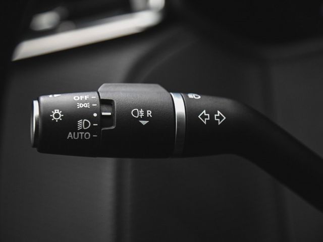 2023 Land Rover Range Rover Velar S - 22938923 - 24