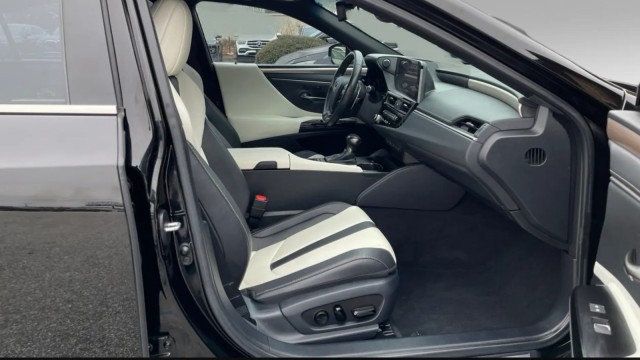 2023 Lexus ES ES 300h F SPORT Handling FWD - 22974759 - 12