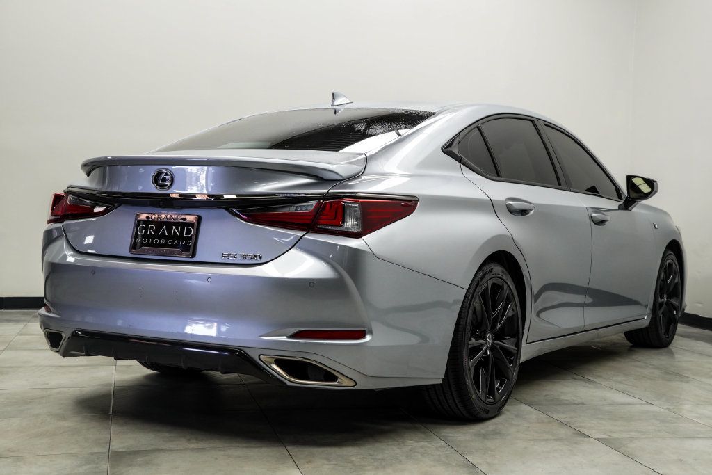 Lexus ES photo 10