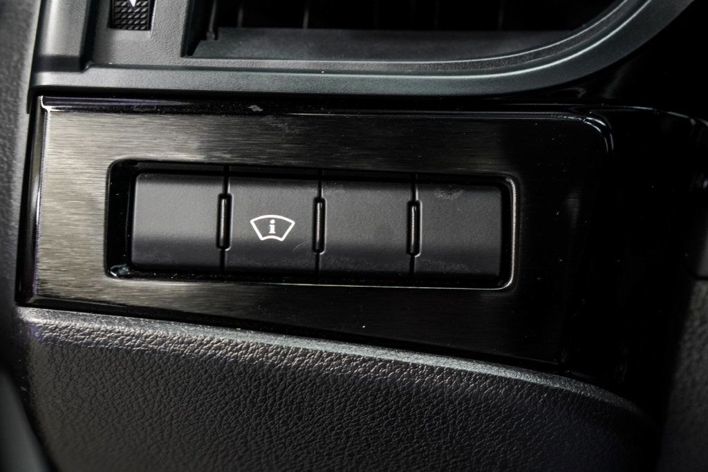 Lexus ES photo 42