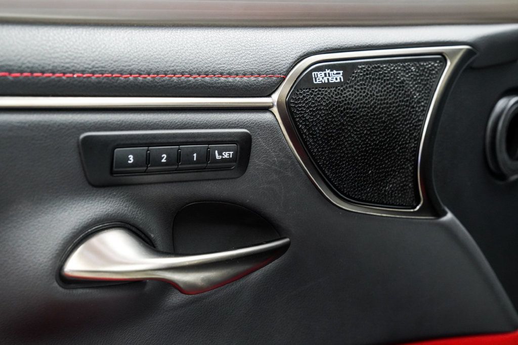 Lexus ES photo 45