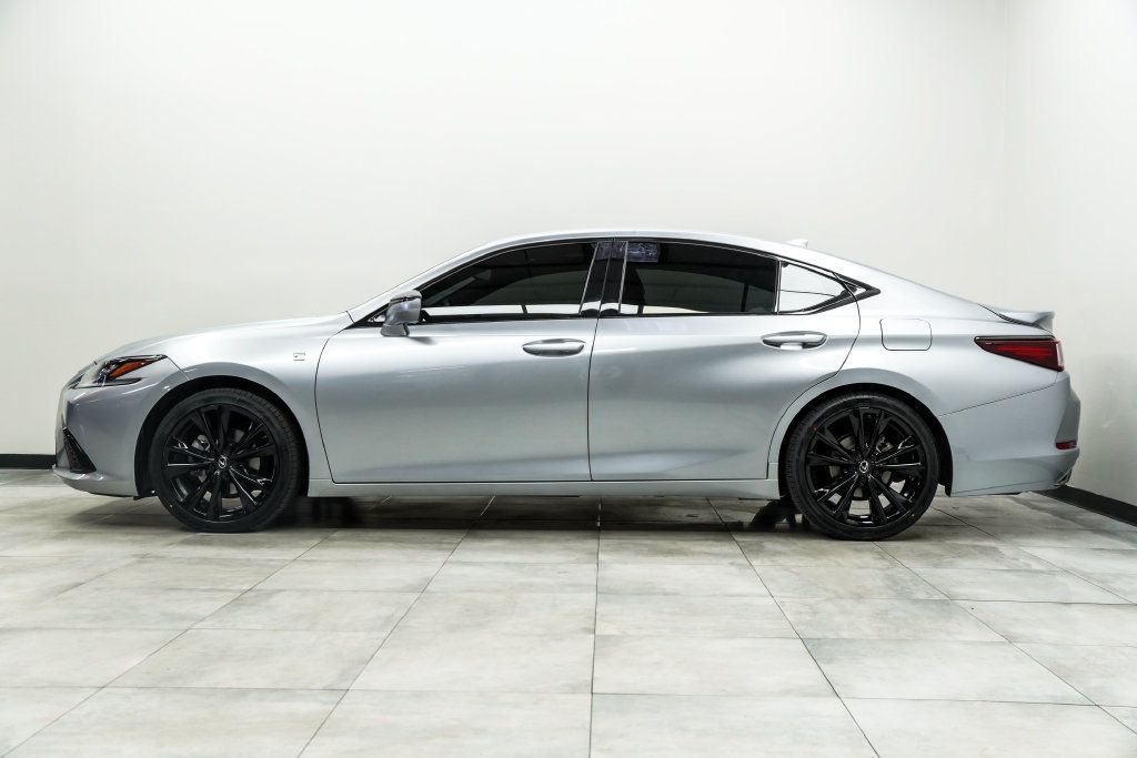 Lexus ES photo 9