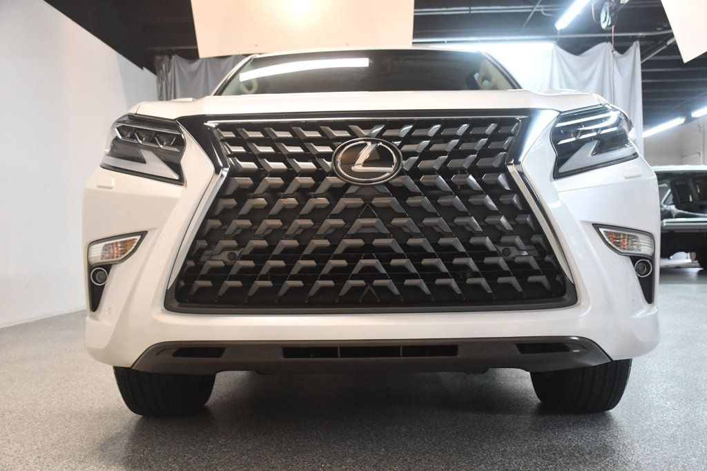 Lexus GX photo 12