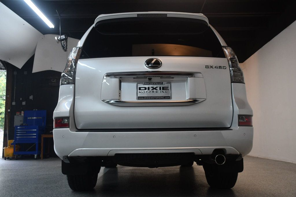 Lexus GX photo 13