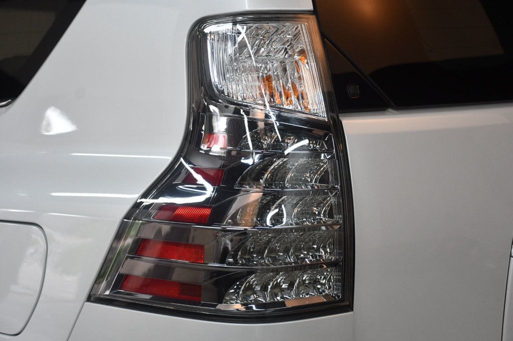 Lexus GX photo 14