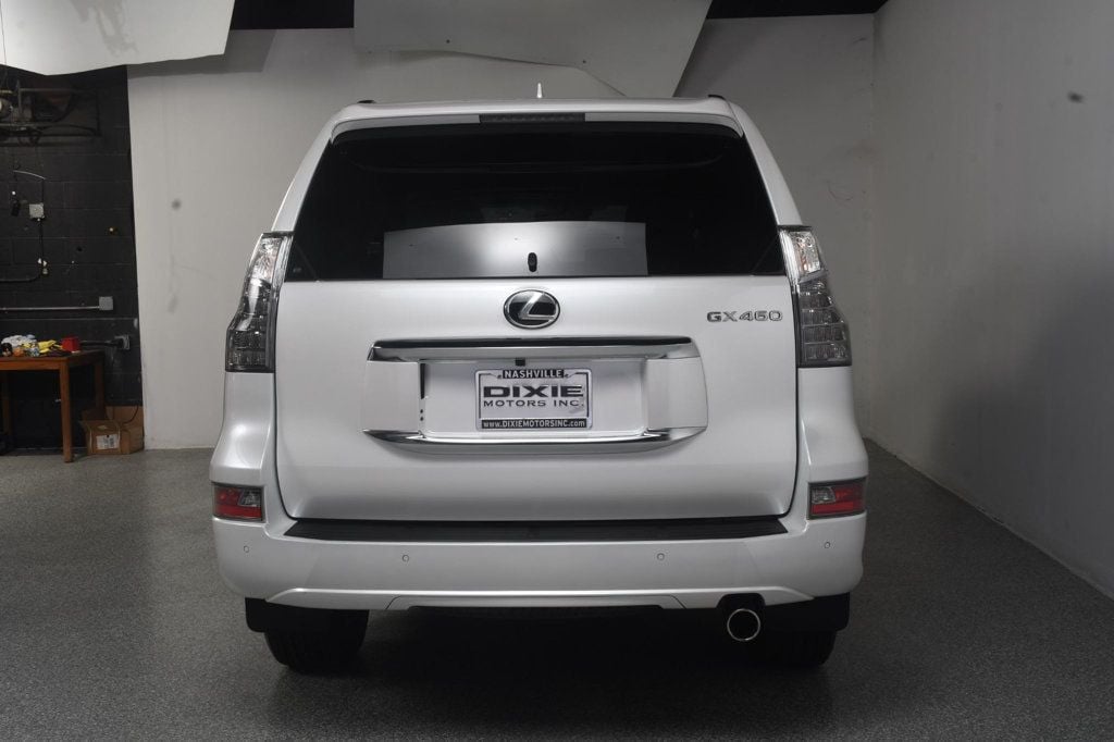 Lexus GX photo 16