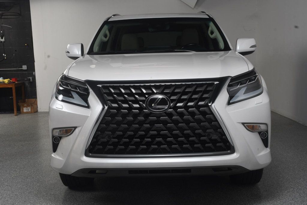 Lexus GX photo 17