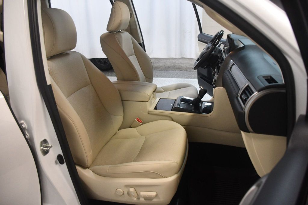 Lexus GX photo 27