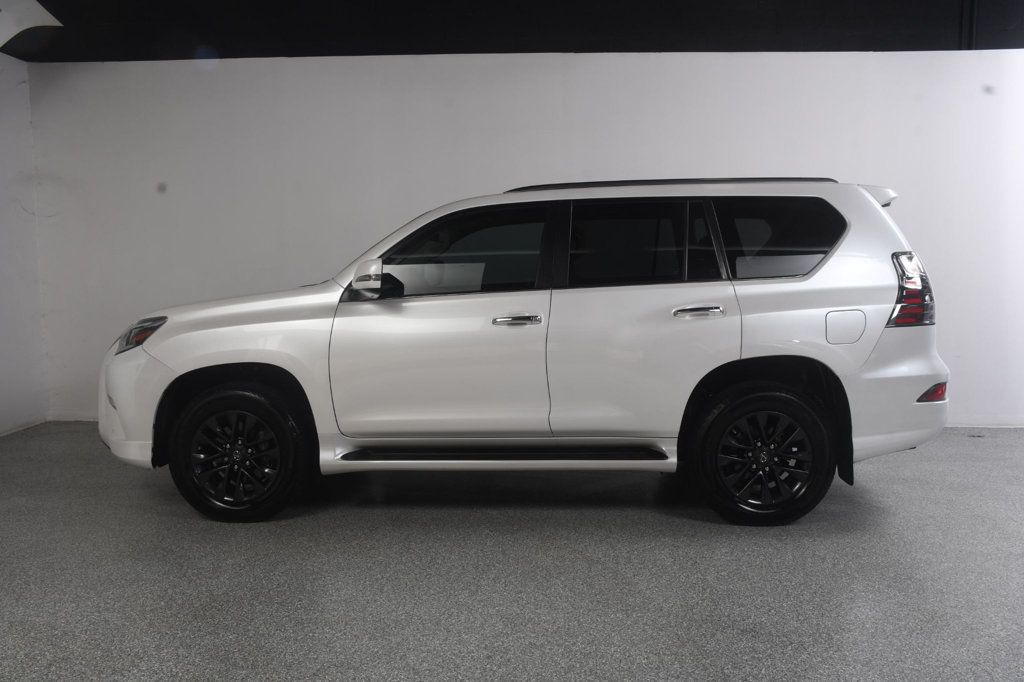 Lexus GX photo 3