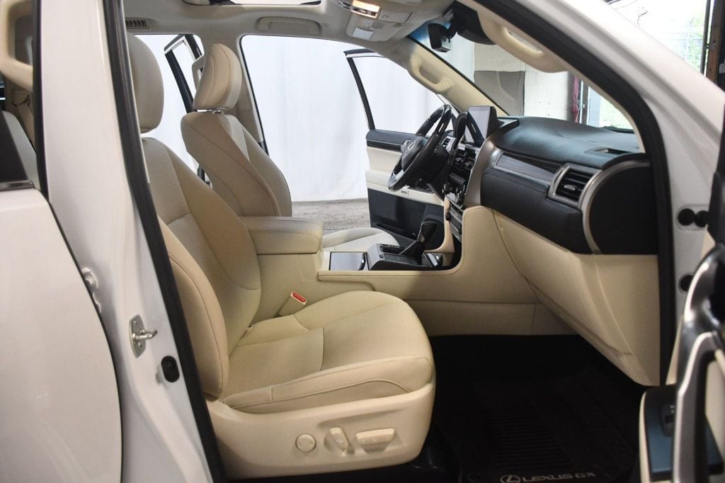 Lexus GX photo 31