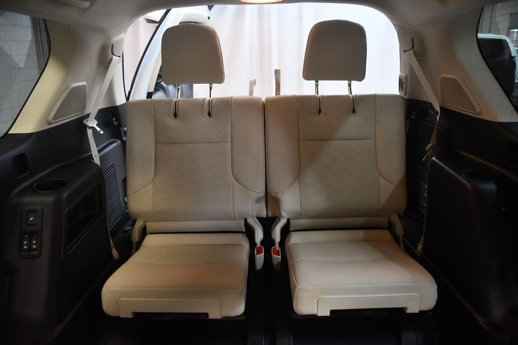 Lexus GX photo 38
