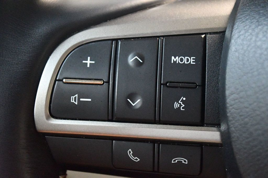 Lexus GX photo 40