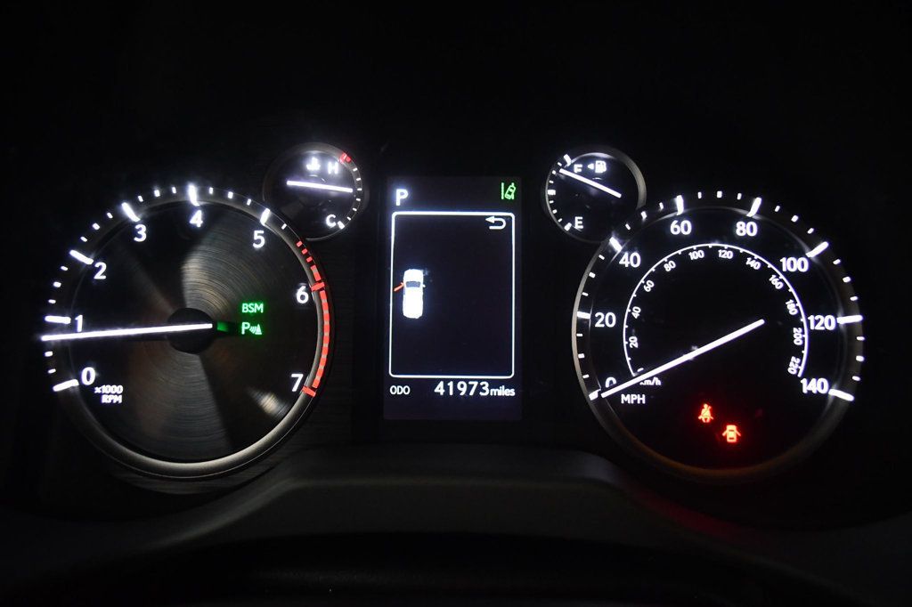Lexus GX photo 42