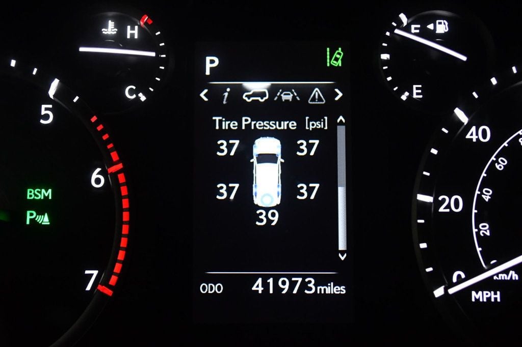 Lexus GX photo 44