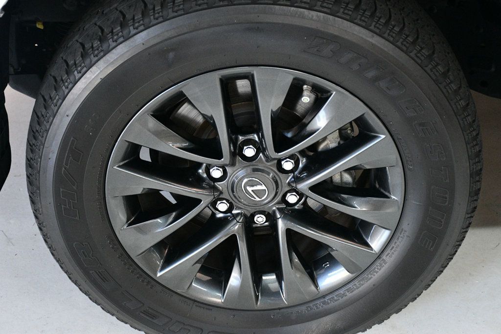 2023 Lexus GX Premium photo 20
