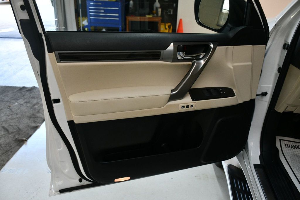 2023 Lexus GX Premium photo 23