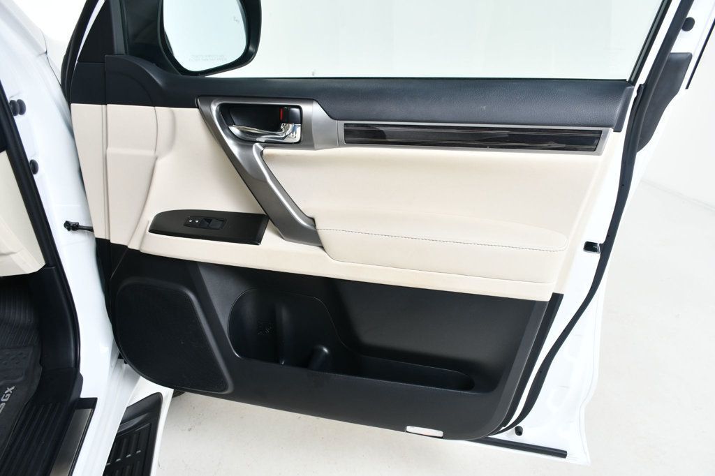 2023 Lexus GX Premium photo 24