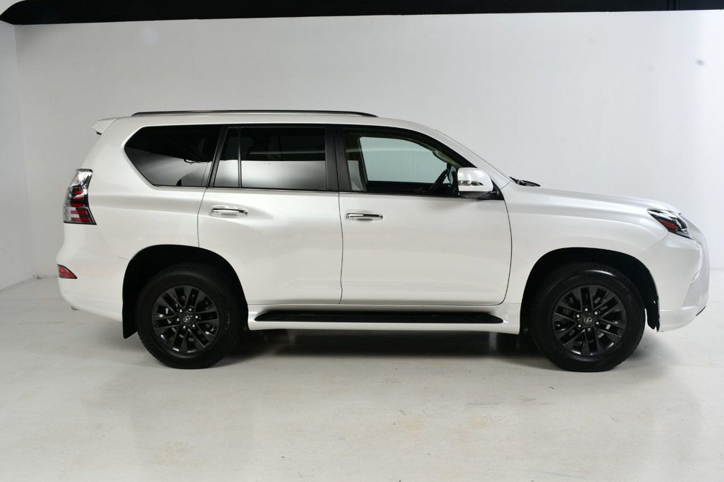2023 Lexus GX Premium photo 4