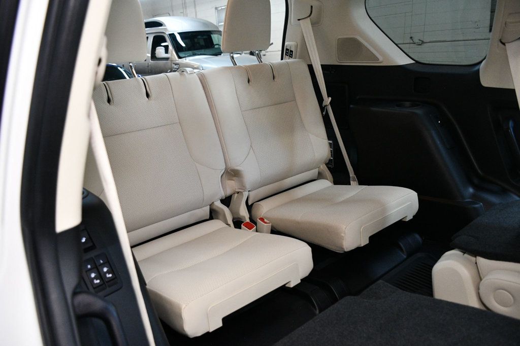 2023 Lexus GX Premium photo 40