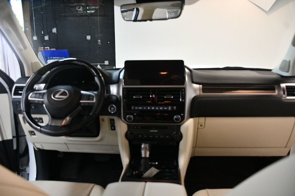 2023 Lexus GX Premium photo 5