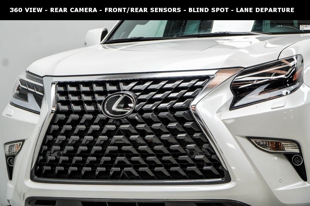 2023 Lexus GX 460 Luxury photo 2