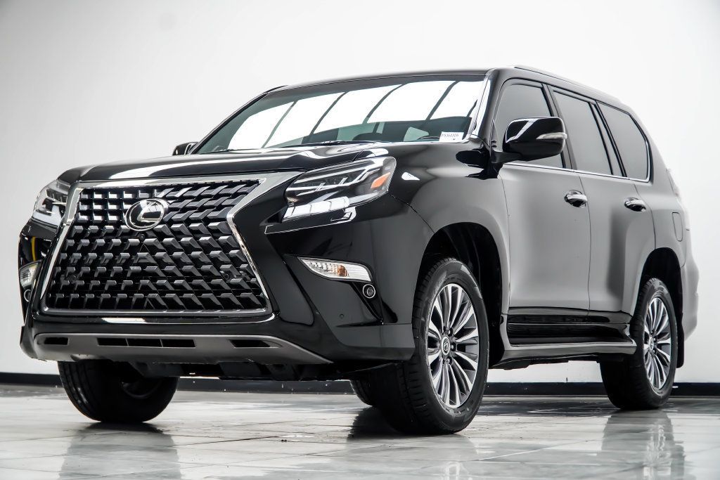Lexus GX photo 10