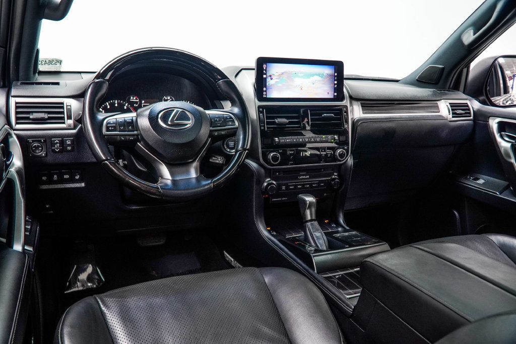Lexus GX photo 17