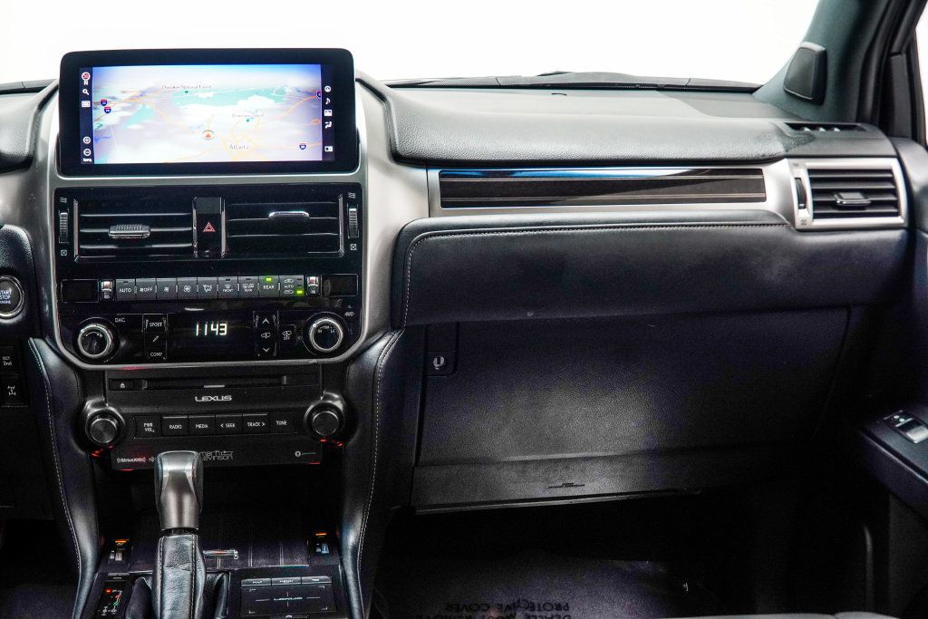 Lexus GX photo 19