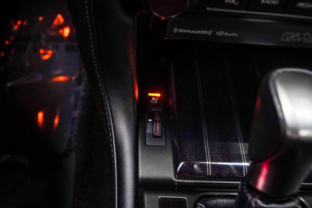 Lexus GX photo 23